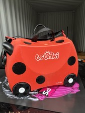 Trunki 0092-GB01-1/ 10102  18L Harley The Ladybug Ride-on Kids Suitcase - Red