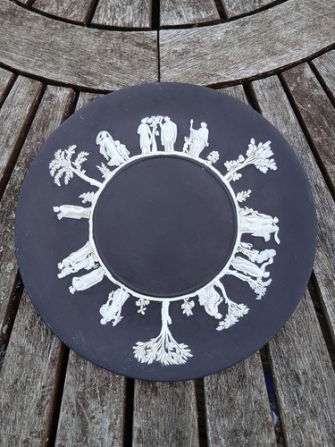 Wedgewood plate black - black, jasper