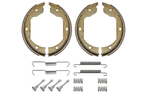 Rear handbrake shoes fitting - rear,