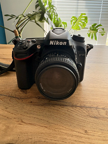 Nikon d7100 dslr 24mm - +,