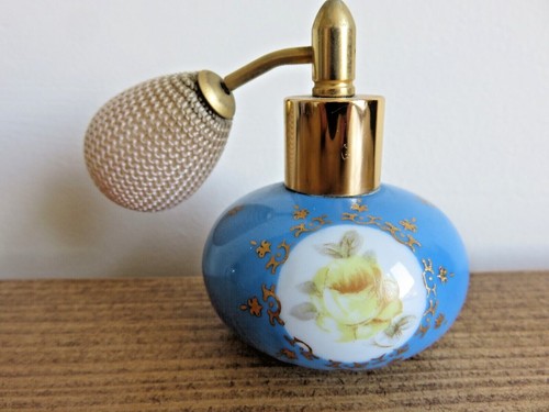 Pretty vintage collectible - pretty,
