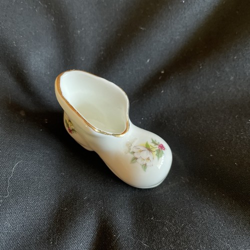Miniature fine bone china boot - fine,