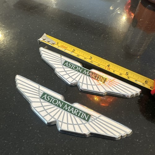 Aston martin db11 badges front - db11,