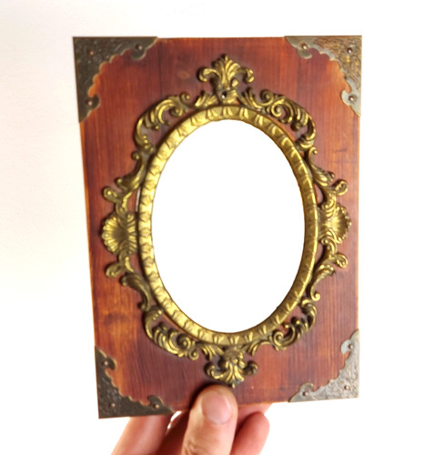 Vintage ornate oval frame - vintage, wood