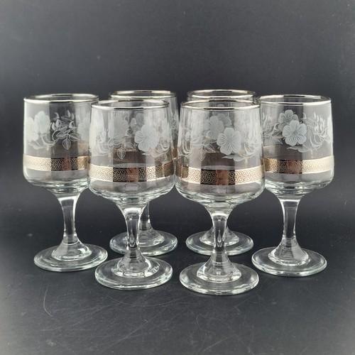 Vintage set clear wine - set, of