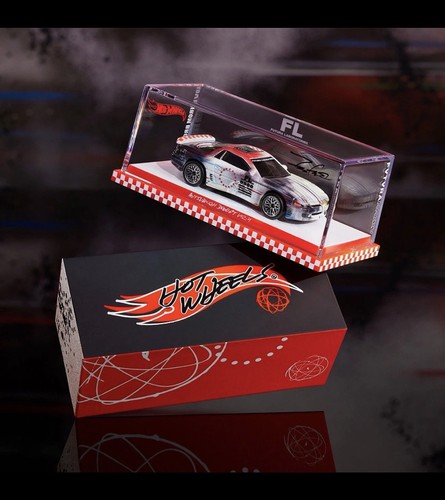 Hot wheels futura - hot, x