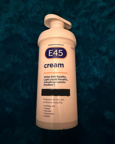 E45 cream for dry - dry, white