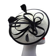Women's Fascinator Round clip