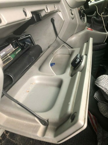 Passenger glove box - n/s,