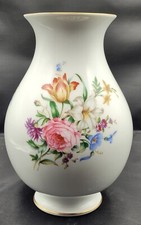Large Royal Worcester Bournemouth bone china vase - 24 cm