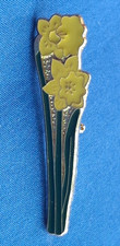 Welsh Wales Symbol St Davids Day Bunch of Daffodils Metal & Enamel Badge