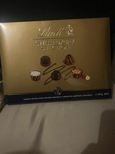 Lindt Swiss Luxury Selection – Assorted Swiss Chocolates 193g  – NEW & SEALED