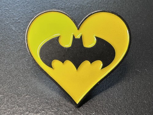 Batman enamel pin badge - badge, dc