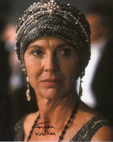 Television autograph fiona - autograph:,