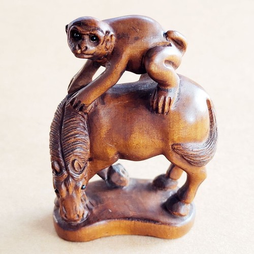 M8738 hand carved - -, 2"