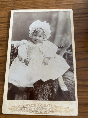 Victorian cabinet card photo - cabinet,