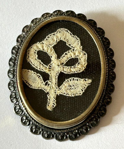 Vintage brooch exquisite - brooch,