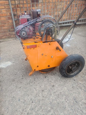 Sisis spiker Aerator Briggs And Stratton Engine No Front Wheels 