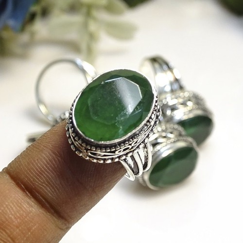 Simulated emerald oval - simulated,
