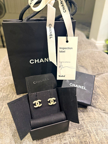 Chanel pearl earrings - chanel, cc