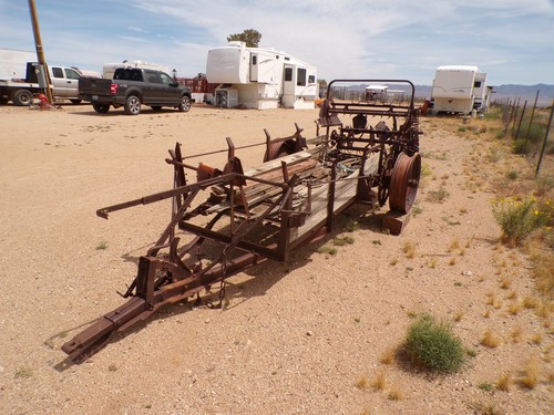 Antique manure spreader john - /,