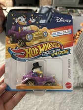 Hot Wheels Racer Verse Scrooge