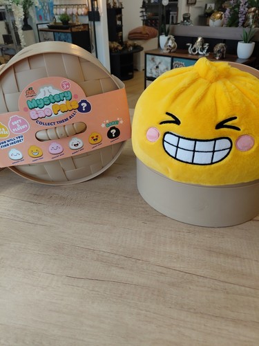 Momo mystery bao - mystery, pals