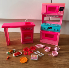 1995 Barbie Kitchen set - Oven, Microwave, Sink & Dishwasher by Mattell
