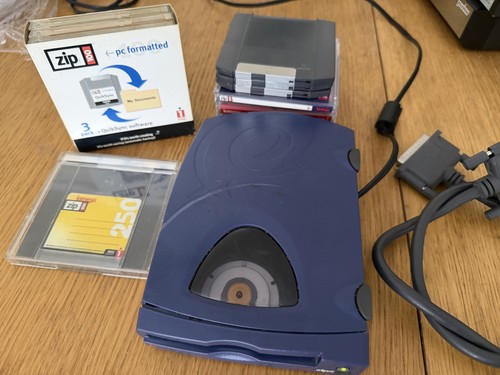Iomega external zip drive 250 - iomega,