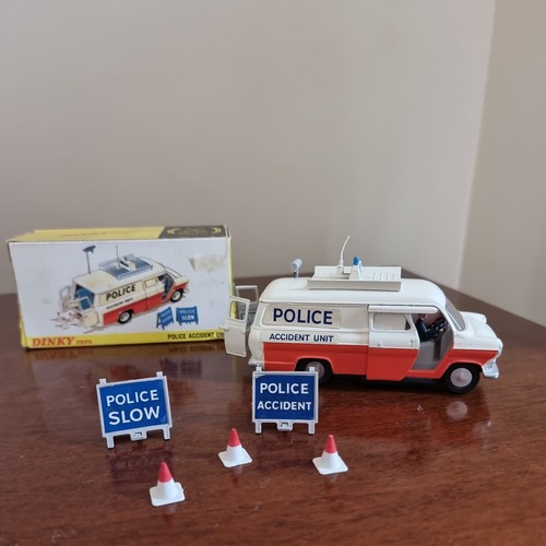 Dinky toys 287 - toys, accident