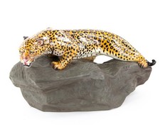 ROYAL DOULTON 'LEOPARD ON ROCK' LARGE PRESTIGE FIGURE MODEL HN2638