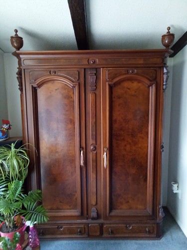 1870 scilian armoire