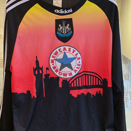 Retro newcastle united - newcastle,