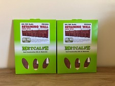 Two Metcalfe PO244 Brick