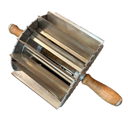 Antique 1907 miller - 1907, bun