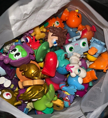 Moshi monsters mystery scoop - mystery,
