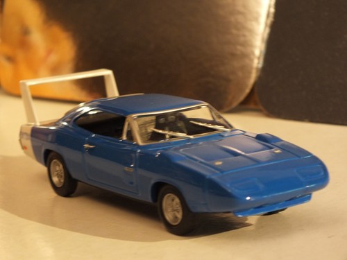 Universal hobbies dodge - universal,