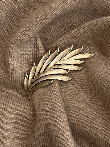 Trifari signed crown brooch - trifari,