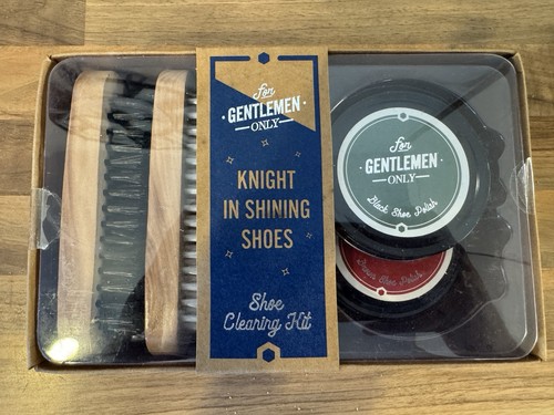Gentlemen only shoe cleaning - gentlemen,