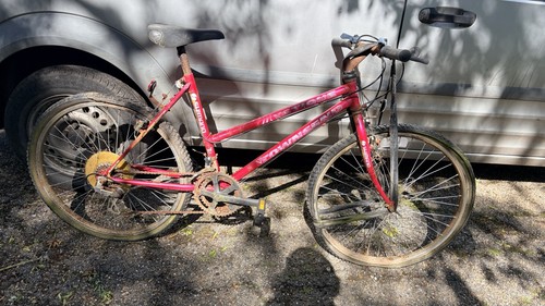 Old retro bike restoration - a,