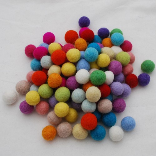 100 wool felt balls - balls,