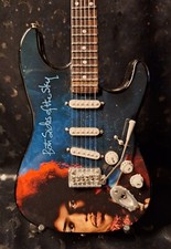 Jimi Hendrix Mini Guitar