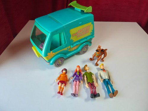 Scooby doo mystery machine toy - scooby,