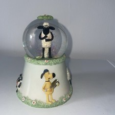 Shaun The Sheep Snow Globe