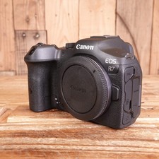 Used Canon EOS R7 Camera Body