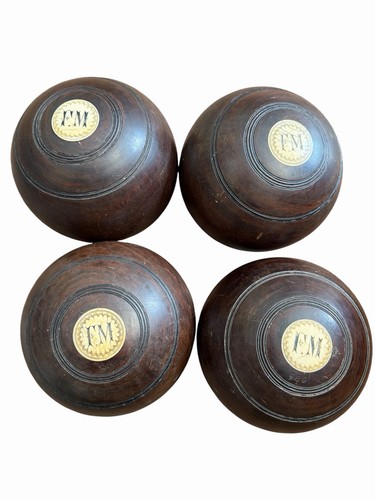 Set lignum vitae bowls - of,