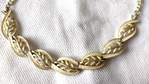Vintage cream enamel leaf - cream,