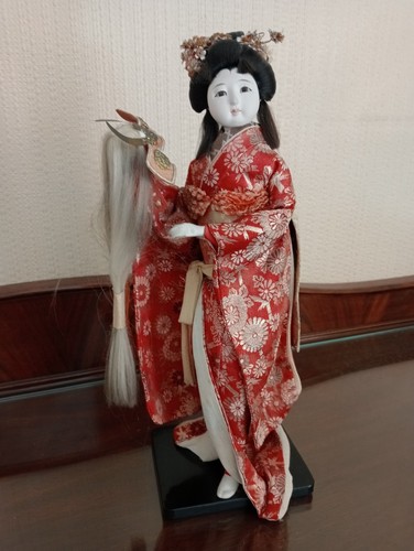 Geisha girl with headress - with,