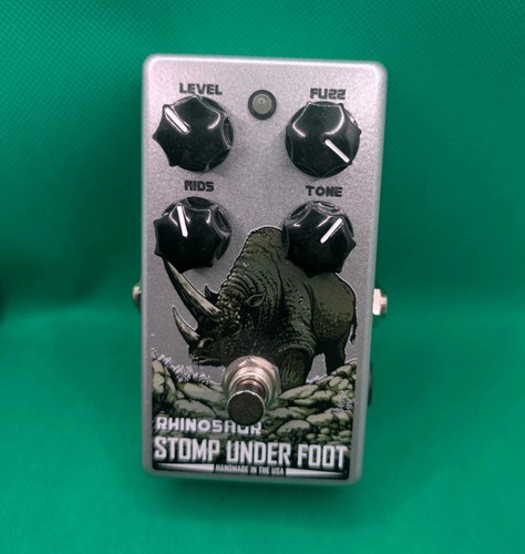 Stomp under foot - stomp, rhinosaur