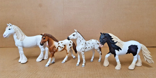 Schleich horses lot 4 - -,